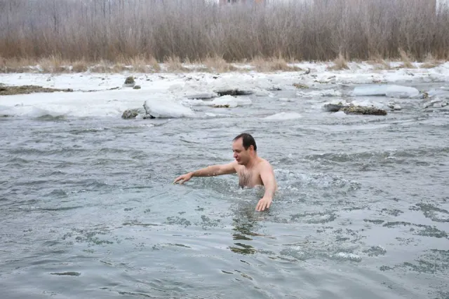 Как в Ивано-Франковске проходило освящение иорданской воды — фото 13