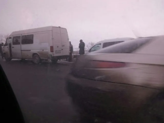 На Івано-Франківщині маштабна ДТП: в аварії розбилися чотири машини — фото 2