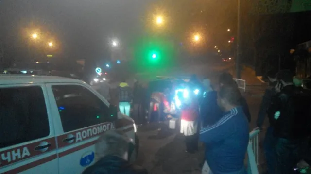 Дві жахливі аварії у Франківську: за мостом на вулиці Галицькій потрійне зіткнення, а на перехресті вулиць Незалежності - Хриплинська - Й.Сліпого смертельна аварія. Постраждалі у важкому стані — фото 9