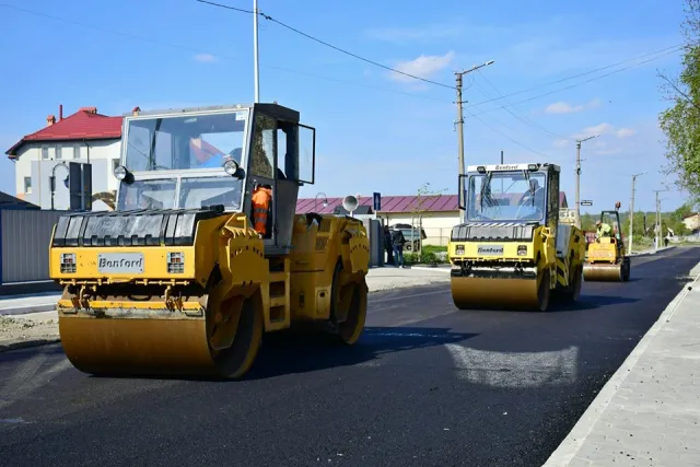 В Ивано-Франковске завершается капитальный ремонт одной из важных улиц города, а другая получила новую разметку — фото 4