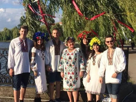 В Ивано-Франковске с песнями и танцами праздновали Ивана Купала — фото 3