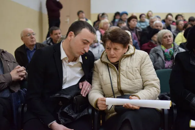 Мэр города и жители Пасечной обсудили все детали сооружения нового моста через Быстрица — фото 4